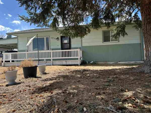 $179,000 | 1710 East I Street, Torrington, WY 82240