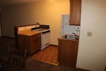 $1,250 | 1076 Social Street, Unit 1, Woonsocket, RI 02895