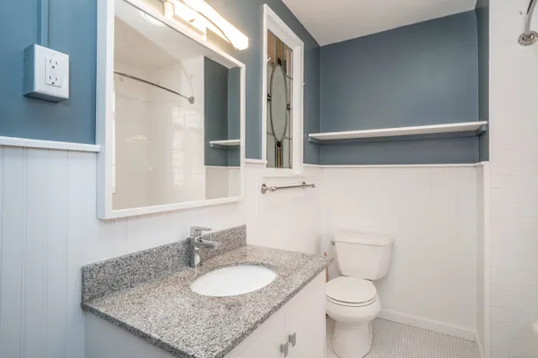 $2,850 | 30 Outlook Avenue, Unit 208, West Hartford, CT 06119