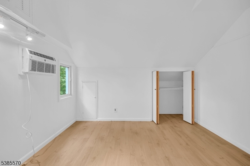 3 Country Club Road Livingston, NJ 07039 - Photo 23 of 34