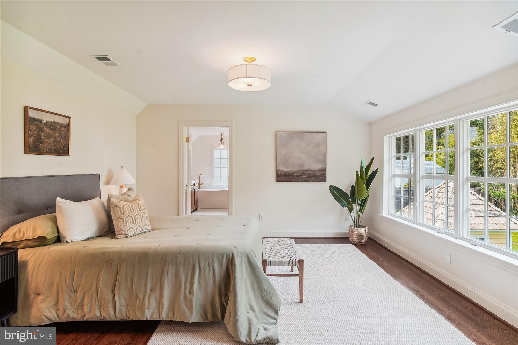 8224 Burning Tree Road Bethesda, MD 20817 - Photo 20 of 62