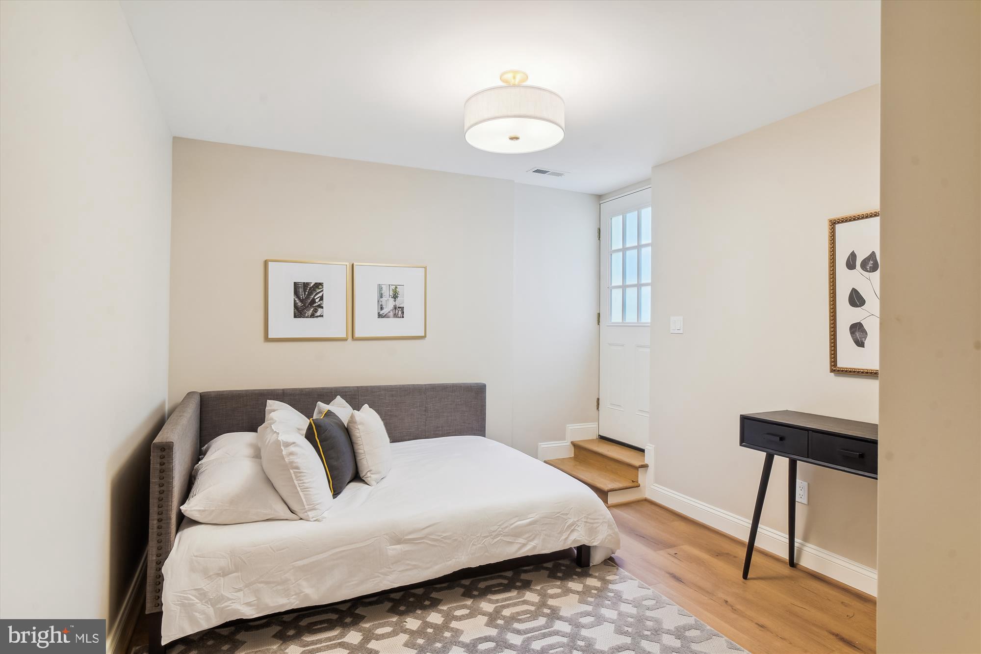 8224 Burning Tree Road Bethesda, MD 20817 - Photo 39 of 62