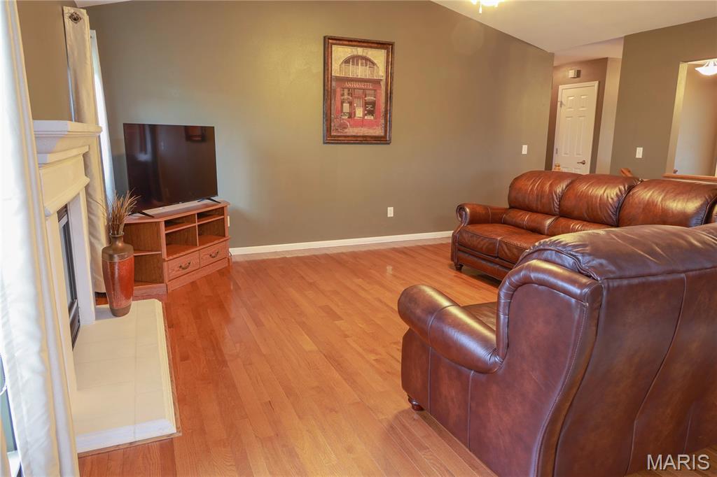 414 Bluff Meadows Drive Valmeyer, IL 62295 - Photo 3 of 18