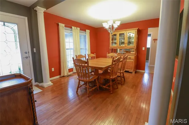 $325,000 | 414 Bluff Meadows Drive, Valmeyer, IL 62295