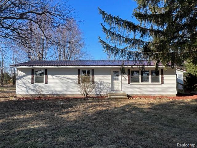 910 West Cooper Road Sandusky, MI 48471 - Photo 2 of 19