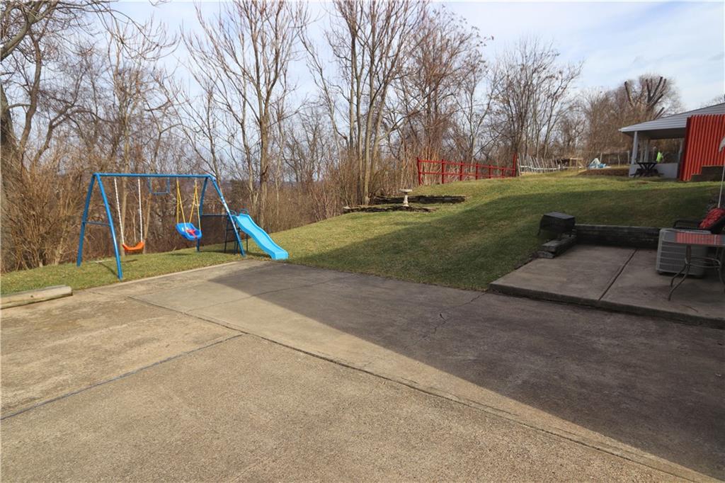 579 Lindsay Road Carnegie, PA 15106 - Photo 20 of 20 Gallery Image 20