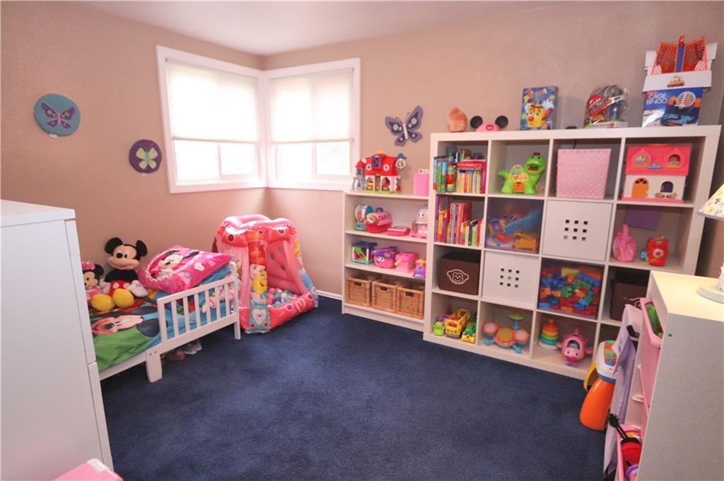 579 Lindsay Road Carnegie, PA 15106 - Photo 10 of 20 Gallery Image 10
