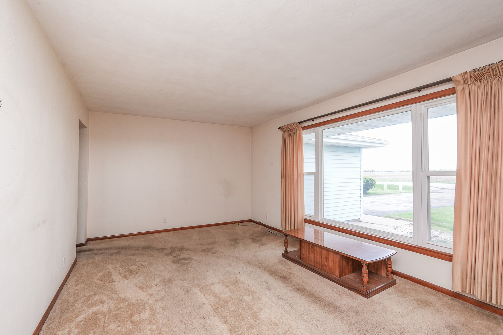 8050 North 2000E Road Manteno, IL 60950 - Photo 5 of 35