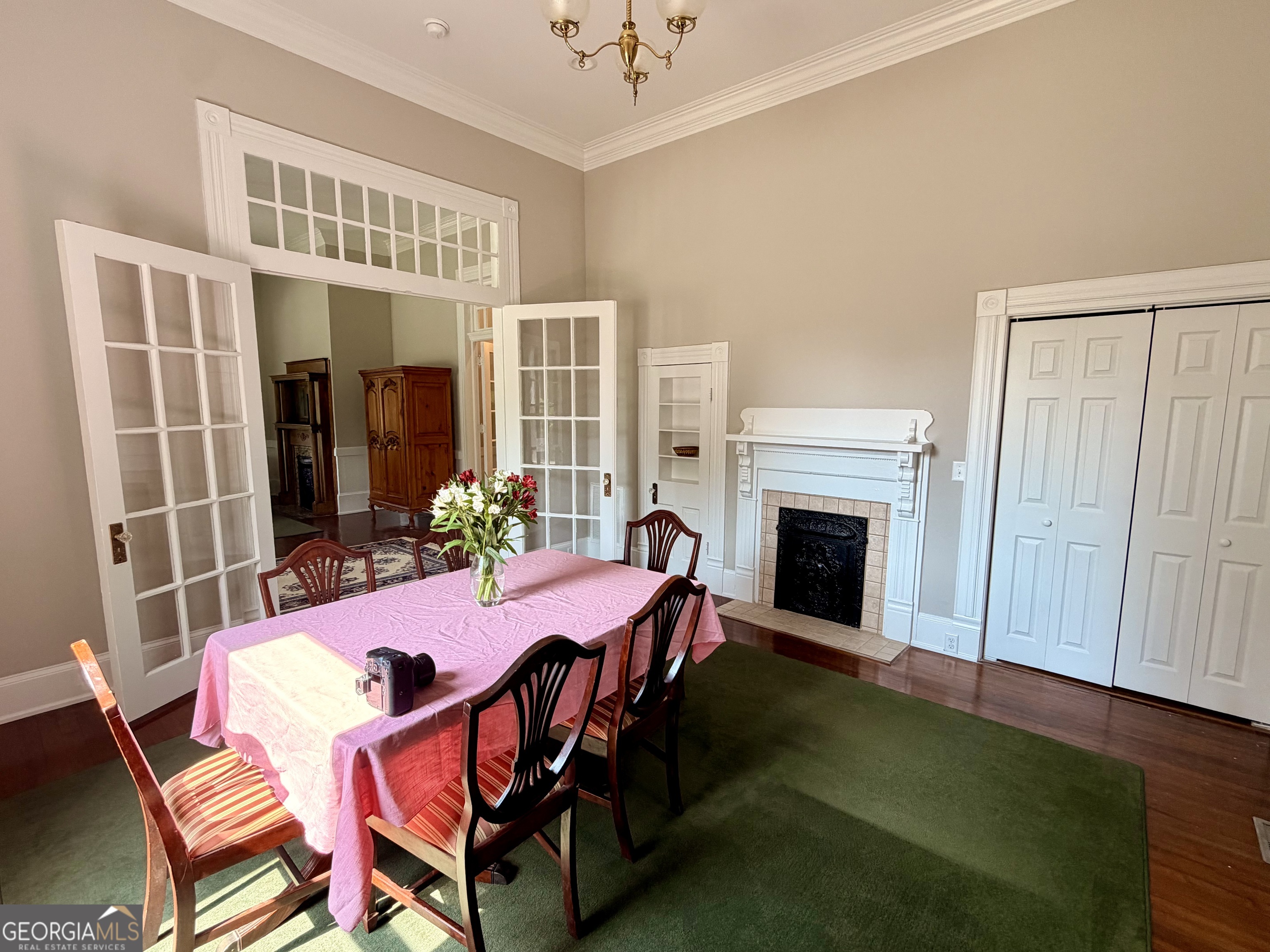 610 North Ridge Avenue Tifton, GA 31794 - Photo 6 of 32 a view of a livingroom with furniture and a fireplace