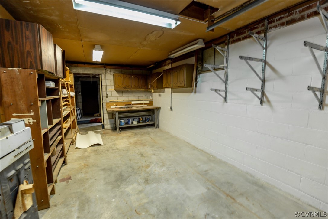 5440 Catterick Road North Chesterfield, VA 23234 - Photo 26 of 27 Garage