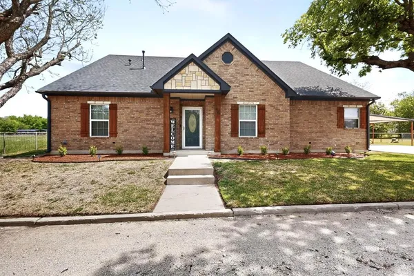 $434,500 | 406 North Meigs Street, St. Jo, TX 76265