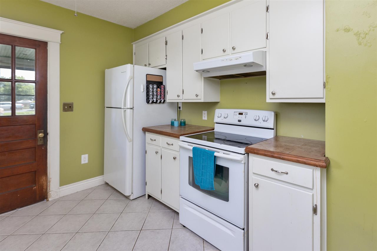 1832 Lyndhurst Road Waynesboro, VA 22980 - Photo 4 of 25 Gallery Image 4