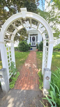 $819,000 | 102 North State Street, Concord, NH 03301