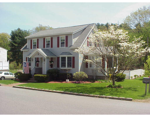 13 Dufton Road Andover, MA 01810 - Photo 1 of 7 Gallery Image 1