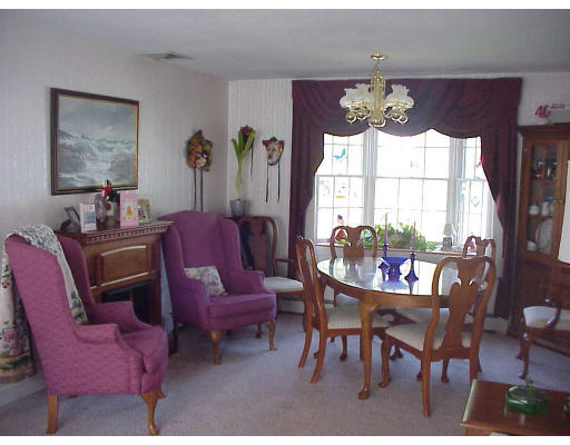 13 Dufton Road Andover, MA 01810 - Photo 3 of 7 Gallery Image 3