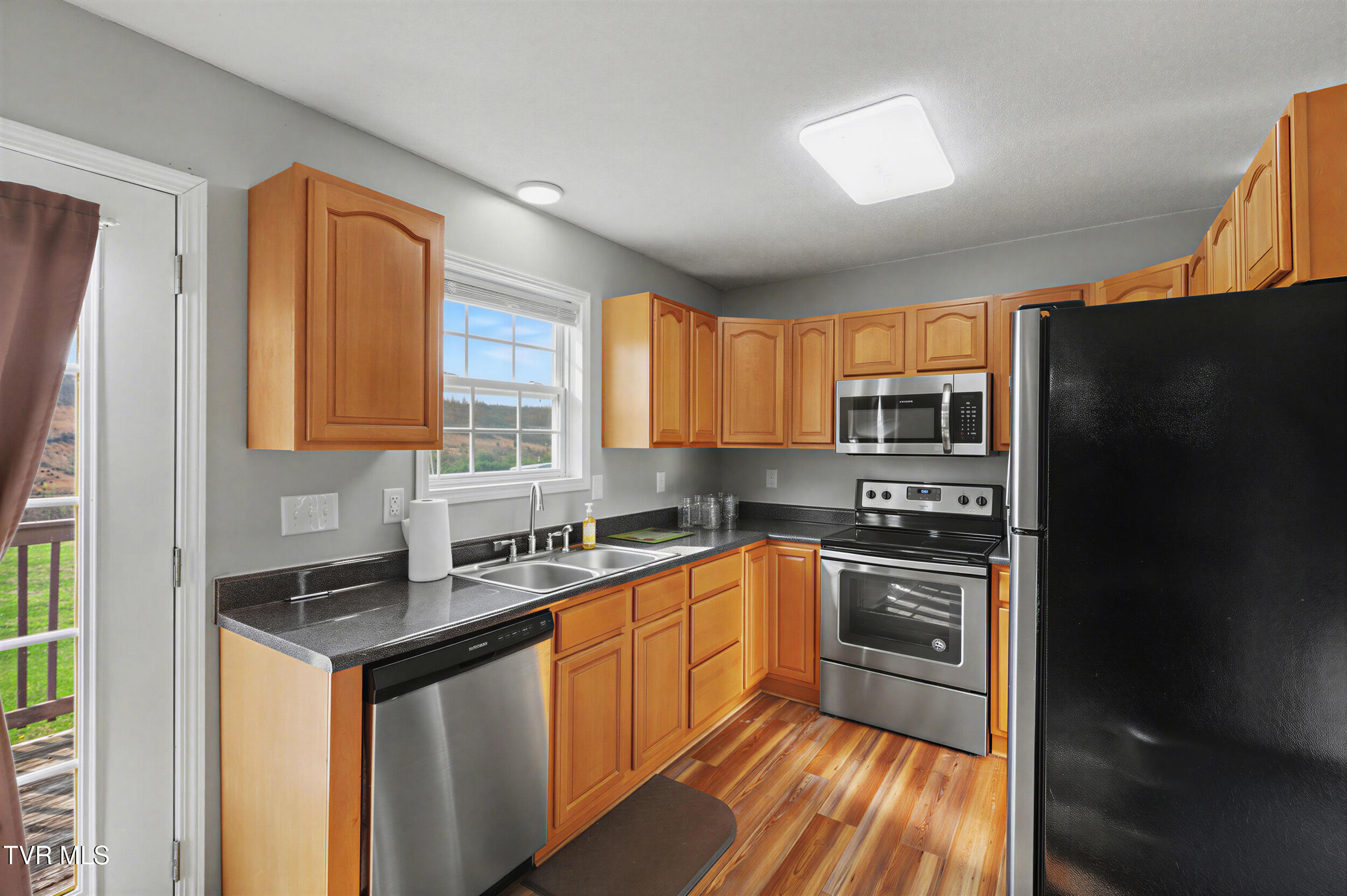 1630 Whitehouse Road Greeneville, TN 37745 - Photo 10 of 26 10_12