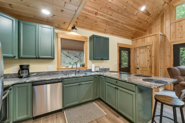 $465,000 | 479 River Road, Plymouth, NH 03264