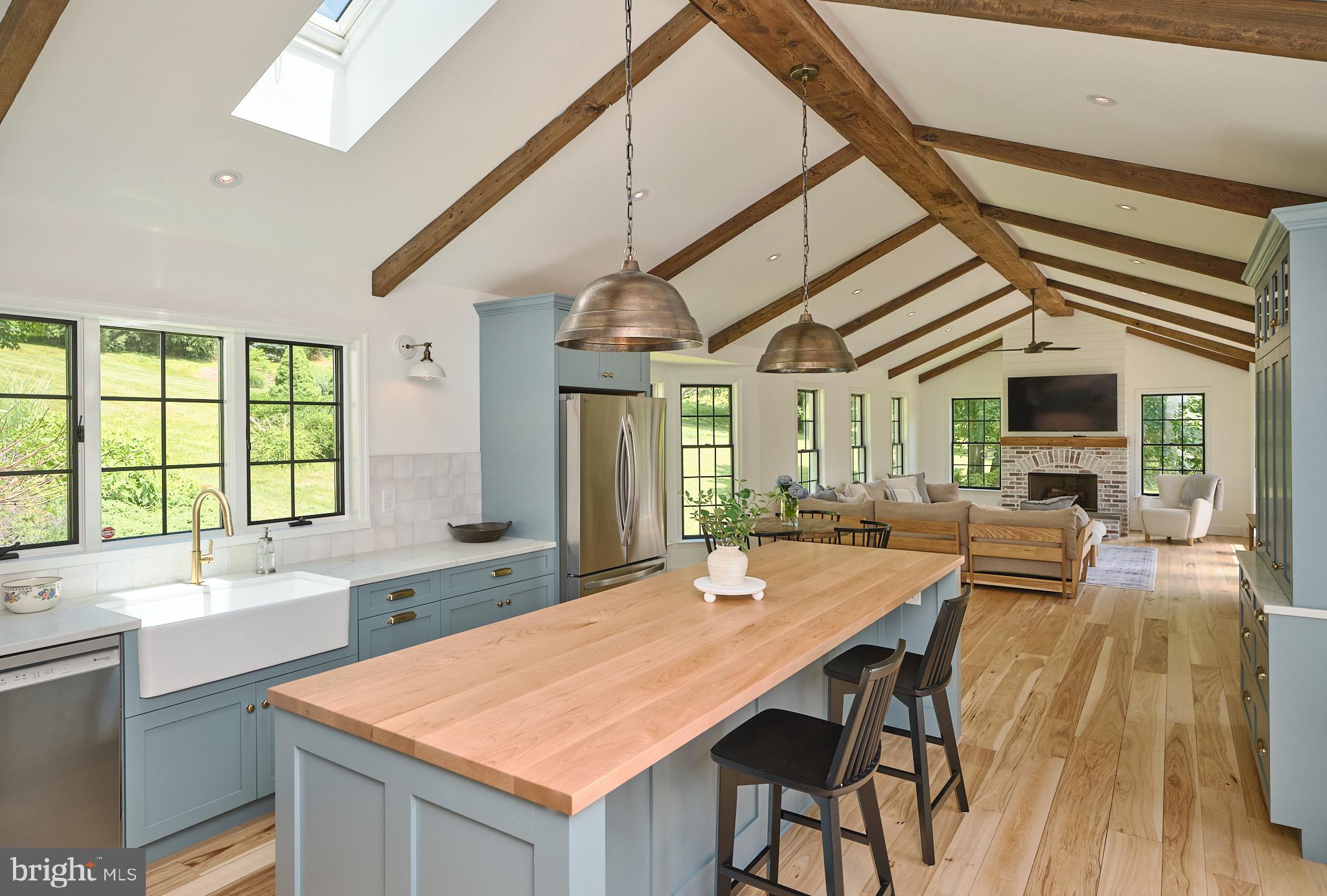 2884 Gallows Hill Road Riegelsville, PA 18077 - Photo 5 of 53