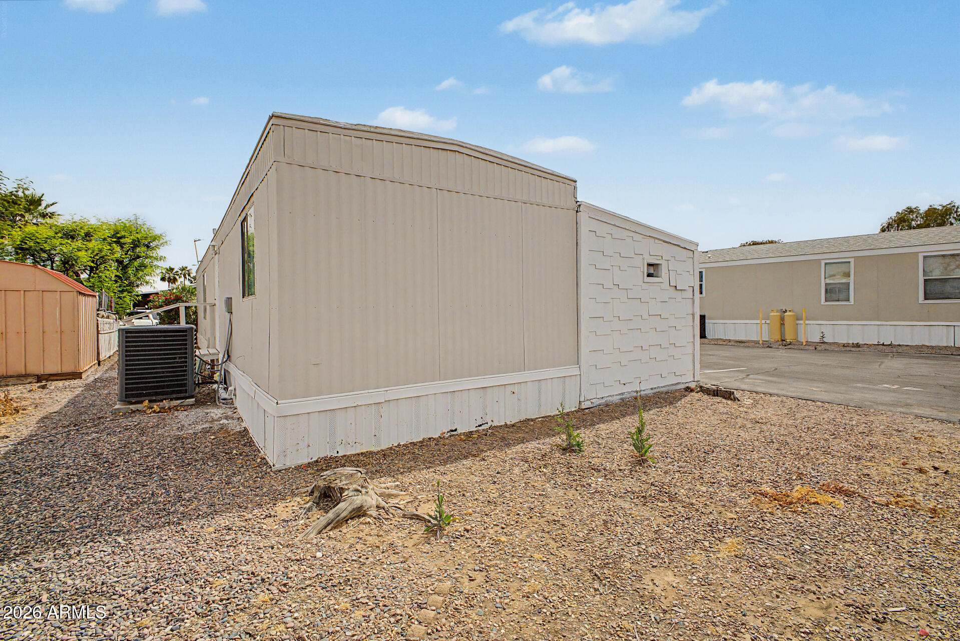555 West Warner Road, Unit 45 Chandler, AZ 85225 - Photo 22 of 22 a backyard of a house