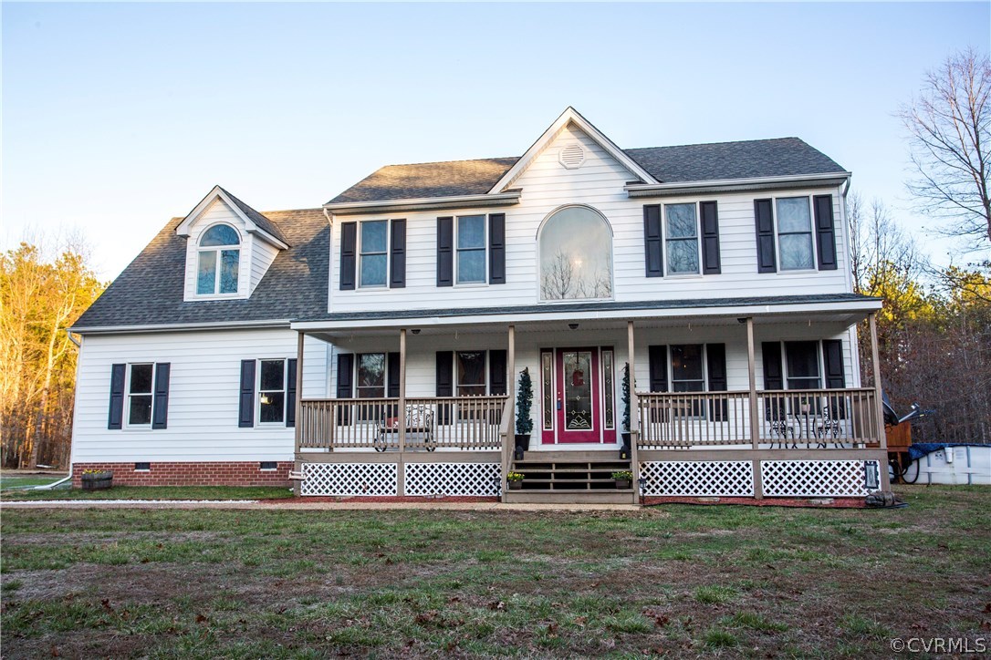 a view of outdoor space yard and front view of a house