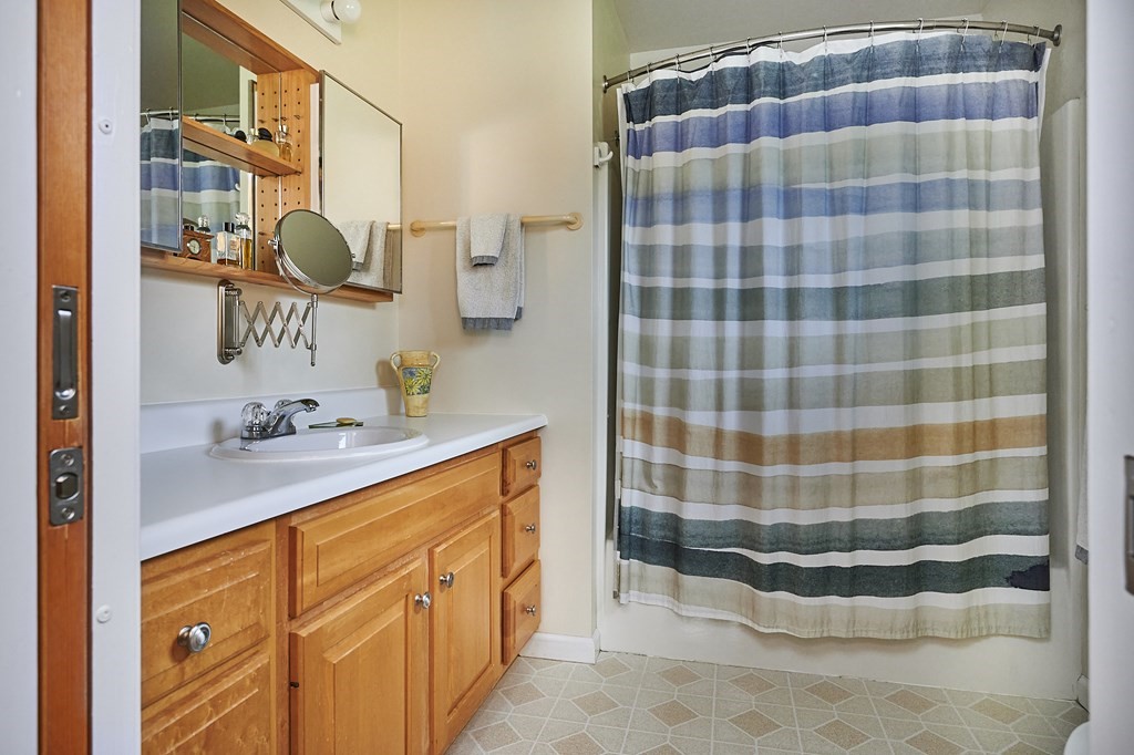 7 High Meadow Road Hadley, MA 01035 - Photo 18 of 42 Gallery Image 18