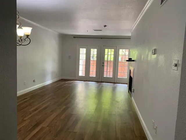 $2,200 | 4510 Druid Lane, Unit 105, Dallas, TX 75205