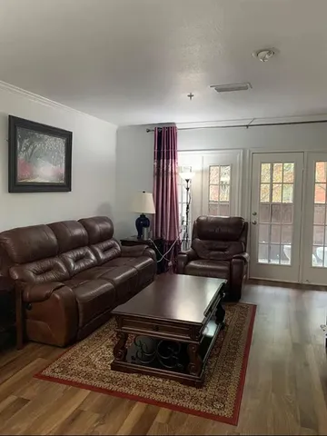 $2,200 | 4510 Druid Lane, Unit 105, Dallas, TX 75205