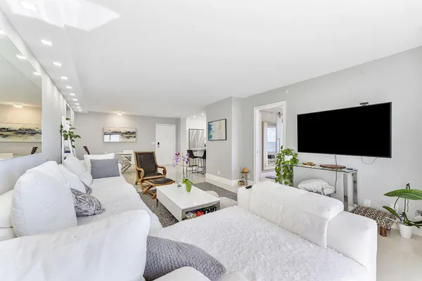 $899,000 | 4505 South Ocean Boulevard, Unit 307, Highland Beach, FL 33487