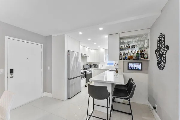 $899,000 | 4505 South Ocean Boulevard, Unit 307, Highland Beach, FL 33487