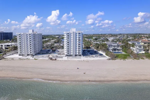 $899,000 | 4505 South Ocean Boulevard, Unit 307, Highland Beach, FL 33487