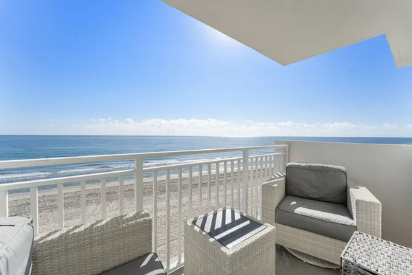 $899,000 | 4505 South Ocean Boulevard, Unit 307, Highland Beach, FL 33487