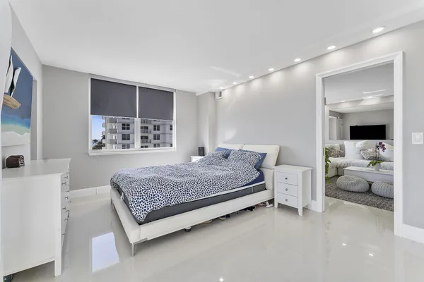 $899,000 | 4505 South Ocean Boulevard, Unit 307, Highland Beach, FL 33487