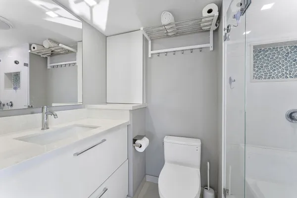 $899,000 | 4505 South Ocean Boulevard, Unit 307, Highland Beach, FL 33487