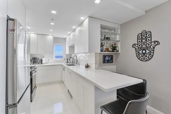 $899,000 | 4505 South Ocean Boulevard, Unit 307, Highland Beach, FL 33487