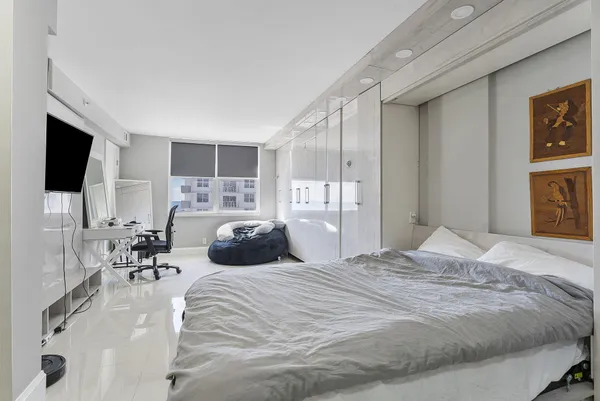 $899,000 | 4505 South Ocean Boulevard, Unit 307, Highland Beach, FL 33487