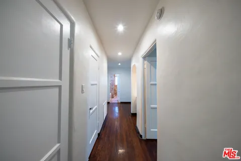$6,400 | 8230 Blackburn Avenue, Unit 1, Los Angeles, CA 90048