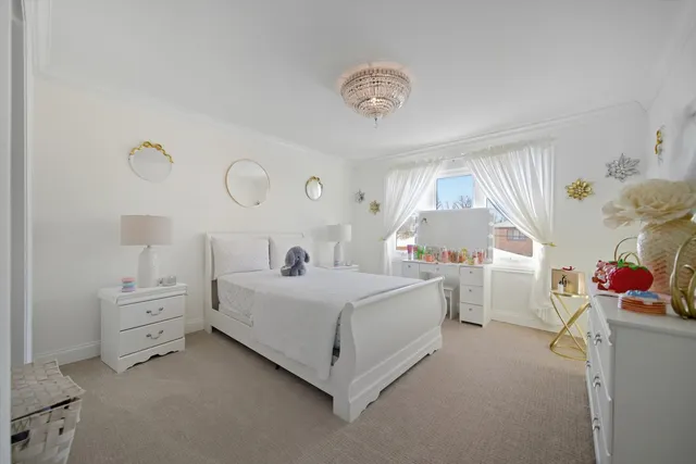 $709,000 | 606 South Arlington Heights Road, Arlington Heights, IL 60005