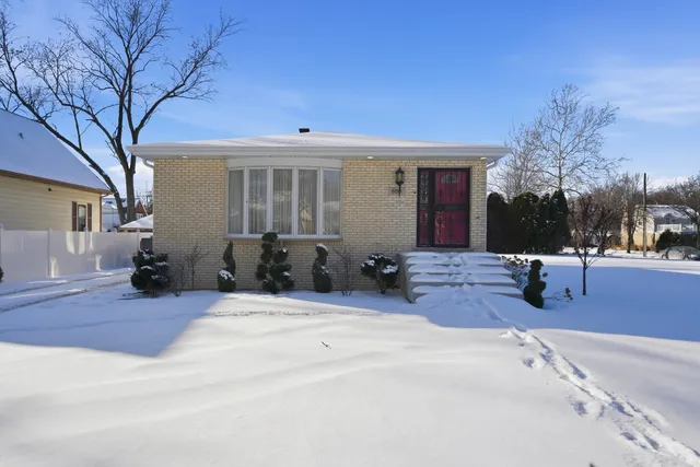 $709,000 | 606 South Arlington Heights Road, Arlington Heights, IL 60005