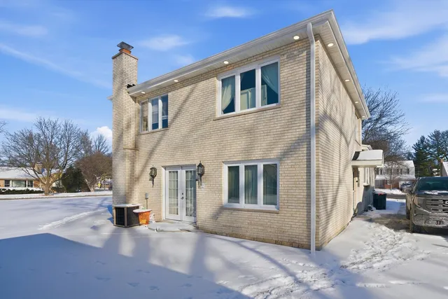 $709,000 | 606 South Arlington Heights Road, Arlington Heights, IL 60005