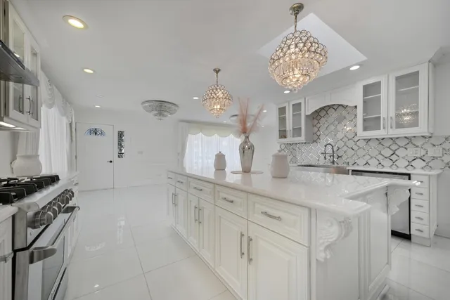 $709,000 | 606 South Arlington Heights Road, Arlington Heights, IL 60005