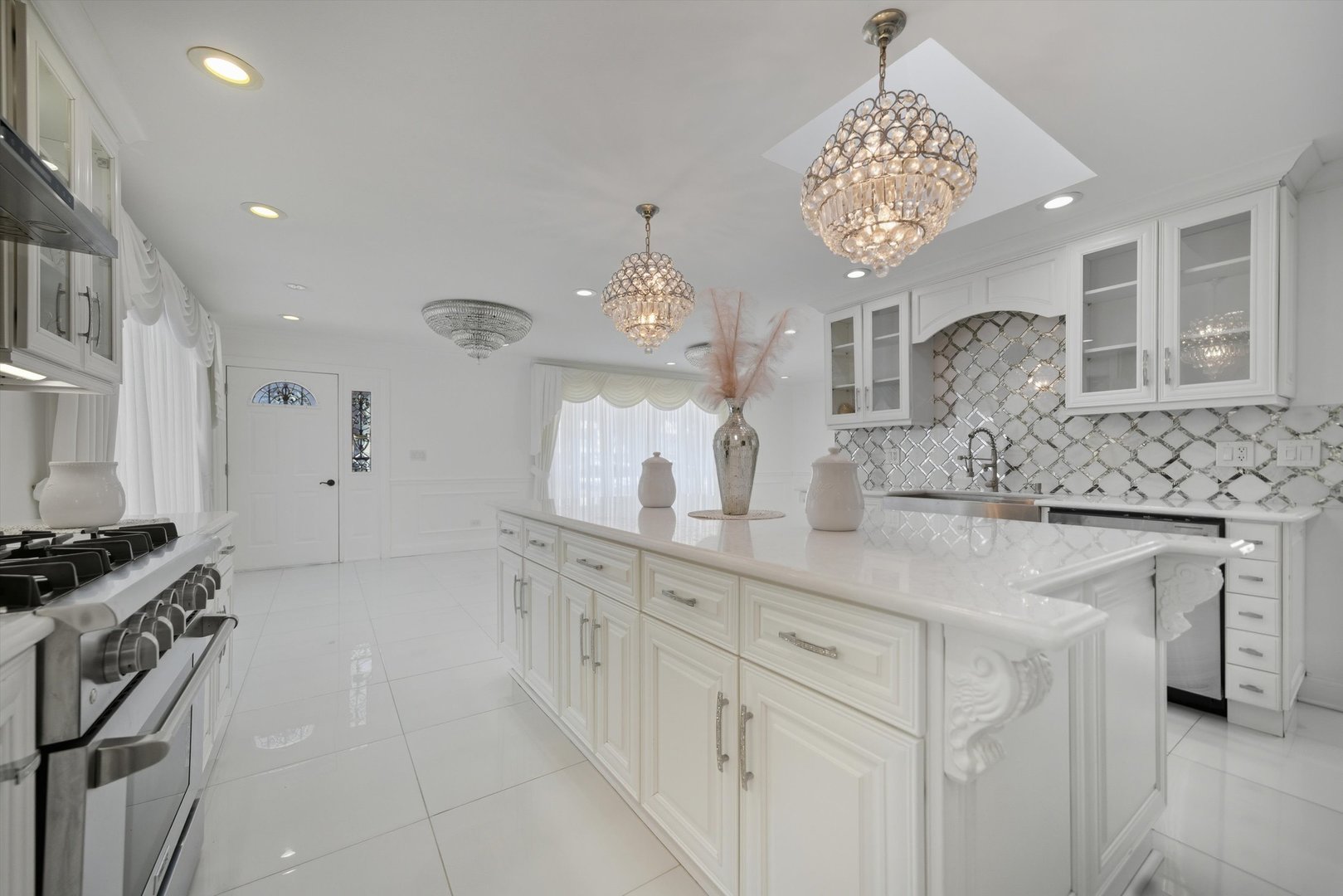 606 South Arlington Heights Road Arlington Heights, IL 60005 - Photo 4 of 36