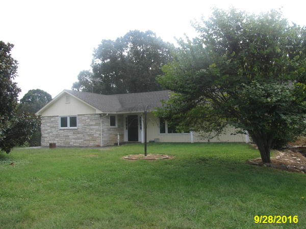 3001 Saunders Road Vinton, VA 24179 - Photo 1 of 16 front