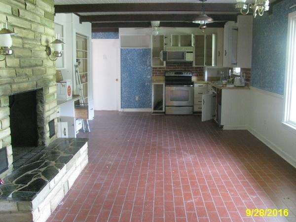3001 Saunders Road Vinton, VA 24179 - Photo 6 of 16 IMG_544_31