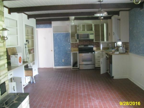 3001 Saunders Road Vinton, VA 24179 - Photo 7 of 16 IMG_544_33