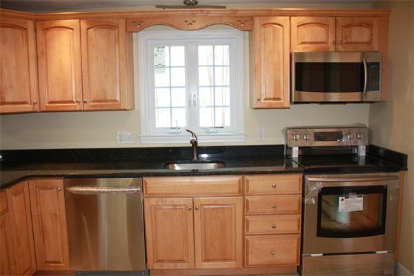 3 Matthew Street Andover, MA 01810 - Photo 5 of 17 Gallery Image 5