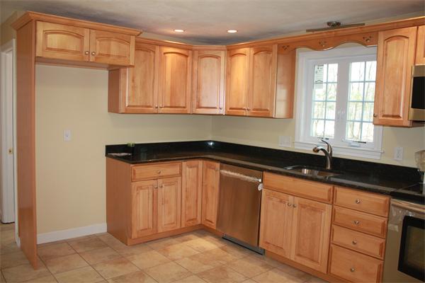 3 Matthew Street Andover, MA 01810 - Photo 6 of 17 Gallery Image 6