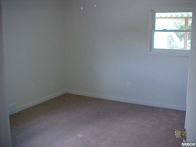 2306 South Dye Road Flint, MI 48532 - Photo 4 of 6 44504-3.JPG