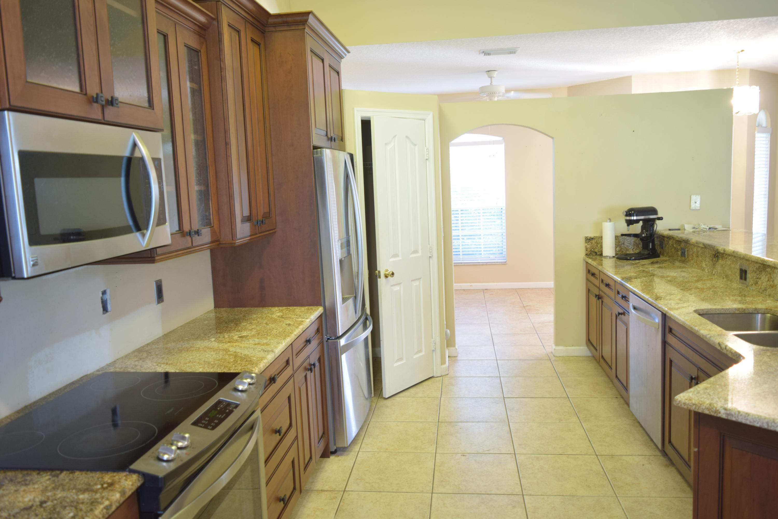 2021 Southeast Pyramid Road Port St. Lucie, FL 34952 - Photo 6 of 23 DSC_0005