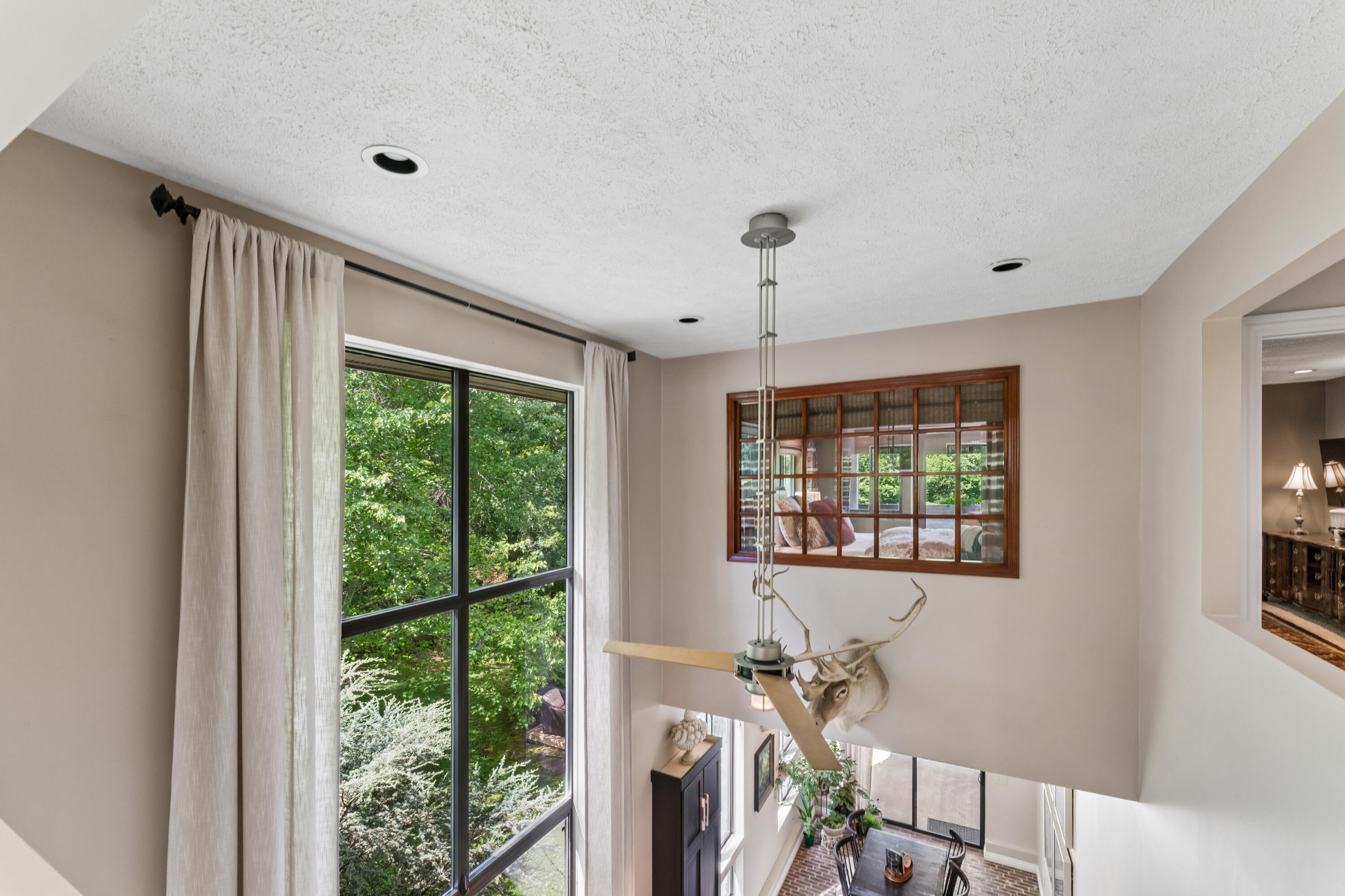 4550 East Bannister Road Springfield, MO 65809 - Photo 18 of 49 Large Window