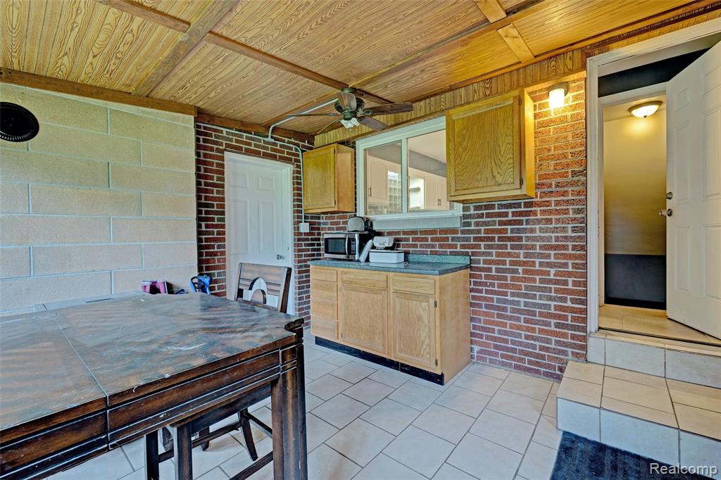4127 North State Road Davison, MI 48423 - Photo 15 of 46